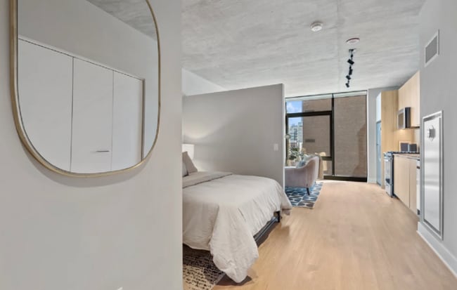 property at 1059 W Van Buren St