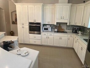 1816 Kingsborough Ave in McAllen, TX - Building Photo - Building Photo