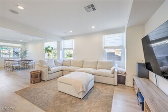 5404 Avent Ferry St in Las Vegas, NV - Building Photo - Building Photo