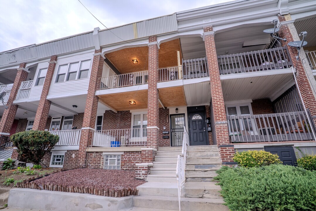 6131 W Jefferson St, Unit Unit 2 in Philadelphia, PA - Building Photo