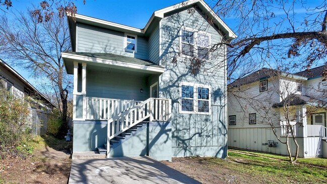 2206 Pennsylvania Ave in Austin, TX - Building Photo - Building Photo
