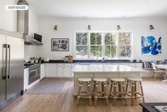 11 Woodvale St in Sag Harbor, NY - Building Photo - Building Photo