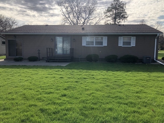 212 N Olive St in Toulon, IL - Building Photo - Building Photo