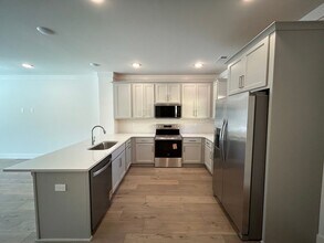 Brand New Townhome off Wire Rd, Close to Vet School and City Soccer Complex in Auburn, AL - Building Photo - Building Photo