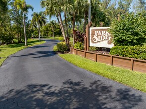 Parkside Condominiums in Ft. Myers, FL - Building Photo - Building Photo