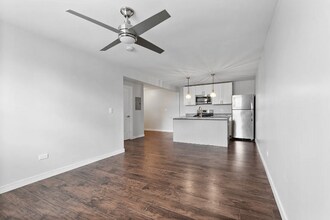 2945 W Peterson Ave in Chicago, IL - Building Photo - Building Photo