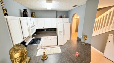 4584 Palmbrooke Cir in West Palm Beach, FL - Building Photo - Building Photo