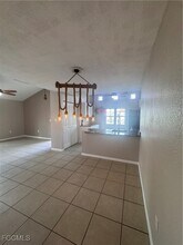 3421 Winkler Ave in Ft. Myers, FL - Foto de edificio - Building Photo