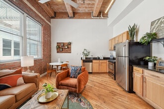 South Bank in Richmond, VA - Foto de edificio - Building Photo