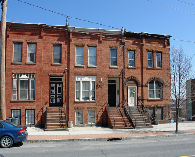 239 N Pearl St in Albany, NY - Building Photo - Building Photo