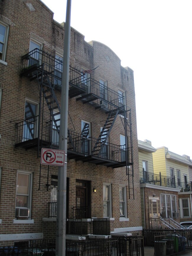 443 83rd St in Brooklyn, NY - Building Photo - Building Photo