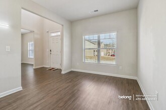 3263 Highgrove Ln in Decatur, GA - Building Photo - Building Photo