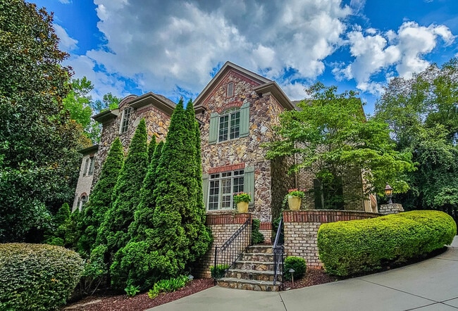 property at 1008 Medinah Ct