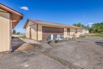 3342 E 3/4 Rd in Clifton, CO - Foto de edificio - Building Photo