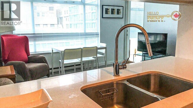 438 Seymour St in Vancouver, BC - Building Photo - Building Photo