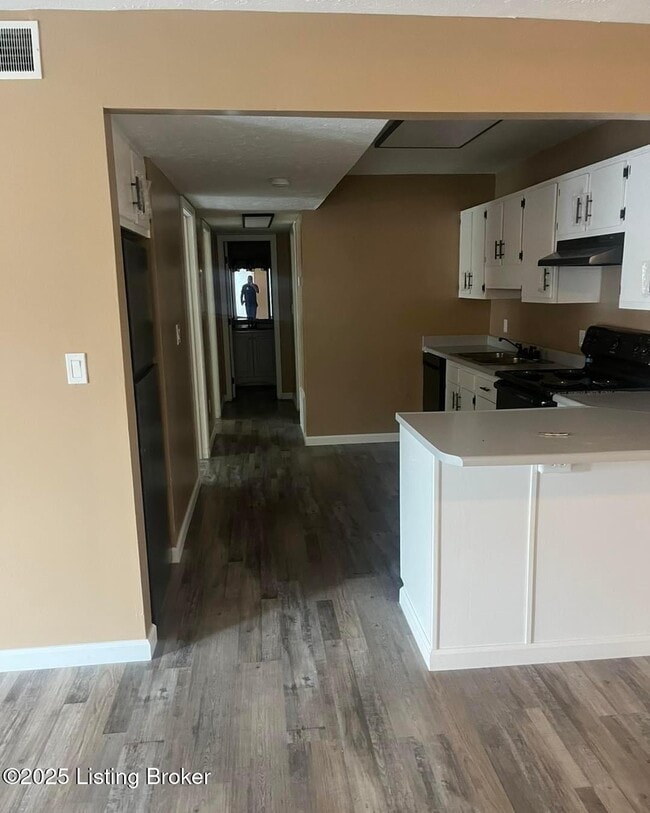 2430 McKindree Ct in Louisville, KY - Building Photo - Building Photo