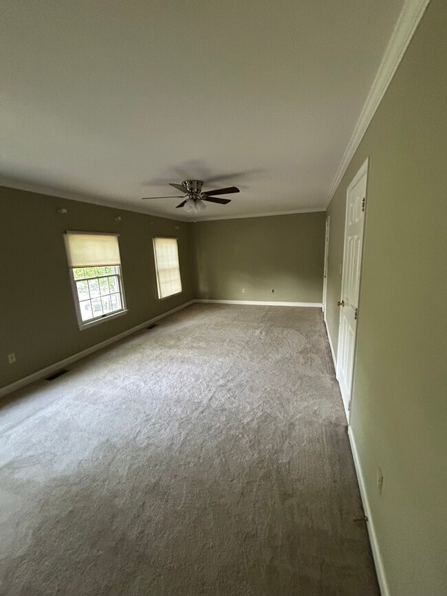 548 Quince Ct in La Plata, MD - Foto de edificio - Building Photo