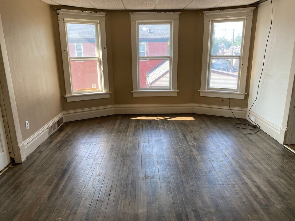 834 S 3rd Ave-Unit -Upper in Wausau, WI - Building Photo