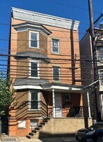 35 Norfolk St in Newark, NJ - Building Photo