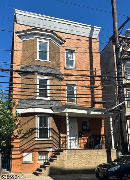 property at 35 Norfolk St