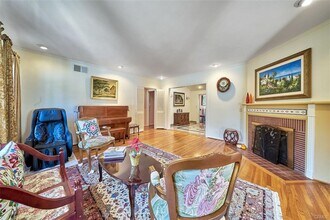 433 S Bundy Dr in Los Angeles, CA - Building Photo - Building Photo