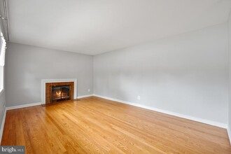 6902 Calvin St in Fort Washington, MD - Building Photo - Building Photo