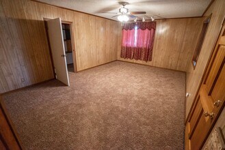 14848 Strathern St in Los Angeles, CA - Building Photo - Building Photo