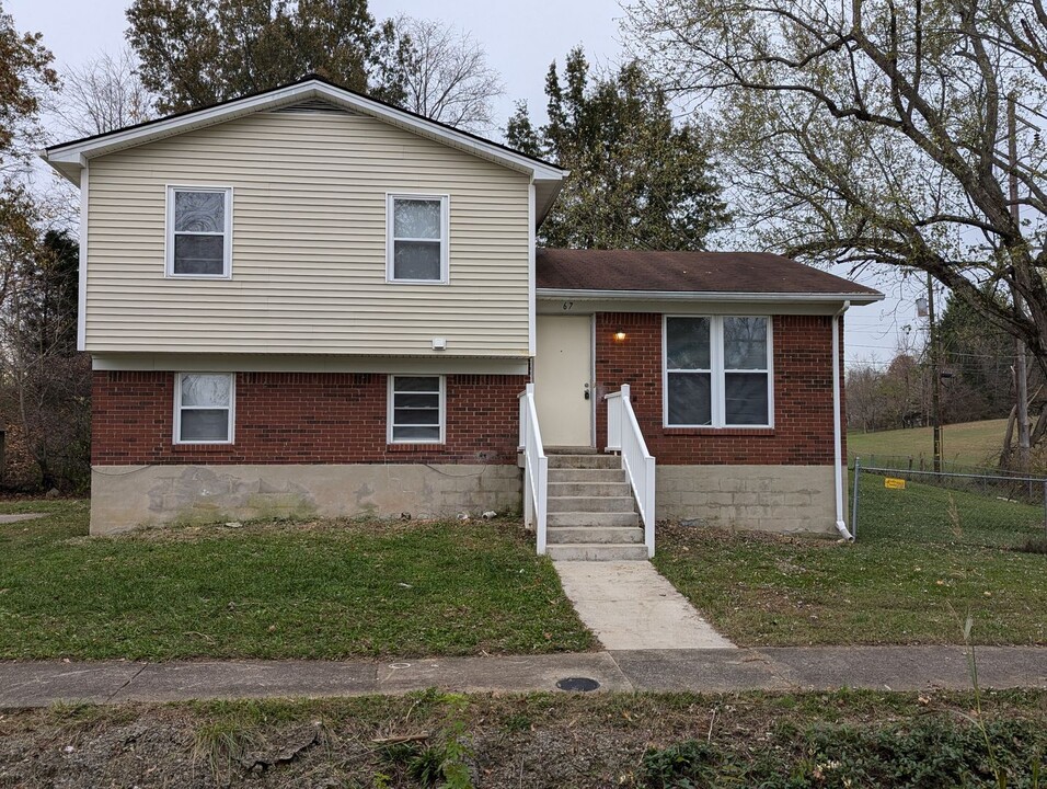 167 Miller Ave in Radcliff, KY - Building Photo