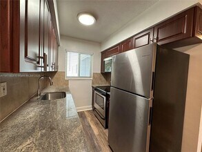 110 NE 19th Ave in Deerfield Beach, FL - Building Photo - Building Photo