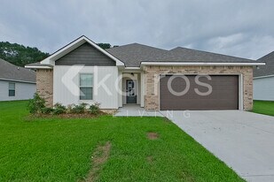 111 Rainfall Ln in Carencro, LA - Building Photo