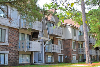 Brook Pines in Columbia, SC - Foto de edificio - Building Photo