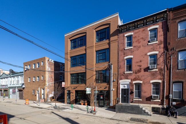 1205 S 15th St in Philadelphia, PA - Foto de edificio - Building Photo