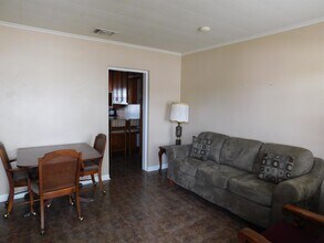 610 W 7th St in Del Rio, TX - Building Photo - Building Photo