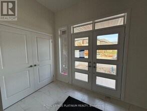 43 Mckernan Ave. in Brantford, ON - Building Photo - Building Photo