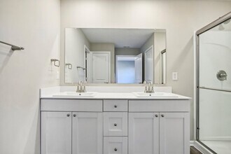 618 Sandalwood Dr in Greenfield, IN - Building Photo - Building Photo