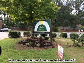 Keystone Commons in Zebulon, NC - Foto de edificio - Interior Photo