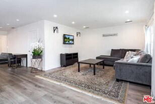 509 Edinburgh Ave in Los Angeles, CA - Building Photo