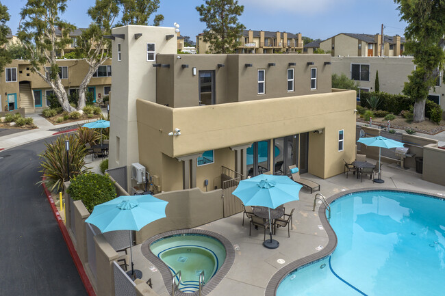 Villas at Carlsbad in Carlsbad, CA - Foto de edificio - Building Photo