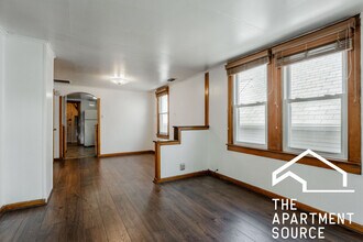 1334 W Barry Ave in Chicago, IL - Building Photo - Building Photo
