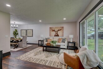 11680 Meredith Ave in Omaha, NE - Building Photo - Building Photo