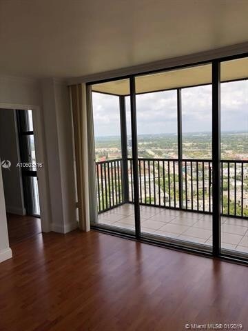 20335 W Country Club Dr-Unit -2610 in Aventura, FL - Building Photo - Building Photo