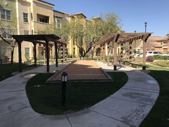 14575 W Mountain View Blvd, Unit 11221 in Surprise, AZ - Building Photo - Building Photo