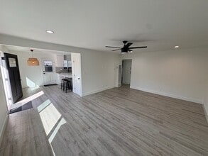 1960 Pomona Ave in Costa Mesa, CA - Building Photo - Building Photo