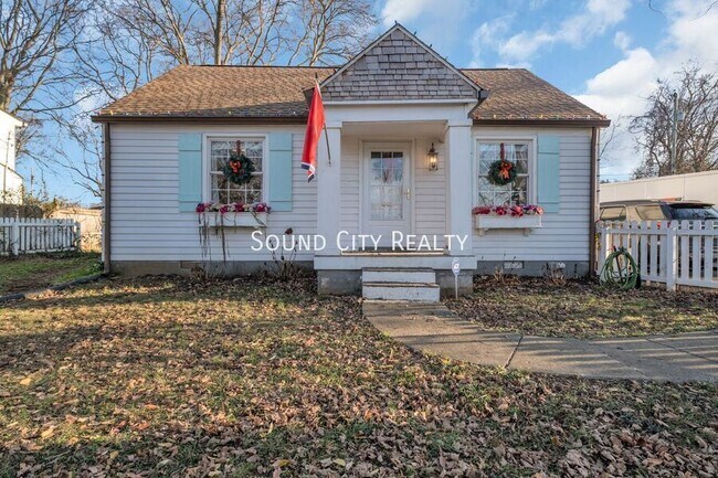 1203 Kermit Dr in Nashville, TN - Building Photo - Building Photo