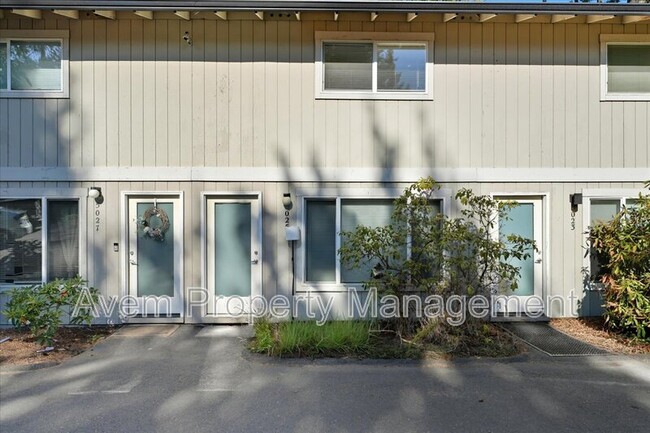 property at 5023-5033-5033 SW Pasadena St