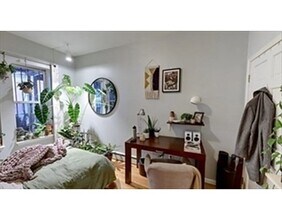 26 S Huntington Ave-Unit -2 in Boston, MA - Building Photo - Building Photo