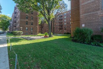 Harry Silver Housing Company, Inc. in Brooklyn, NY - Building Photo - Building Photo