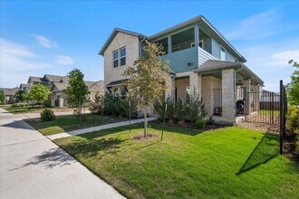 9015 Looksee Ln in Austin, TX - Building Photo - Building Photo