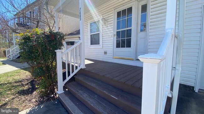 7642 Bluff Point Ln in Elkridge, MD - Building Photo - Building Photo