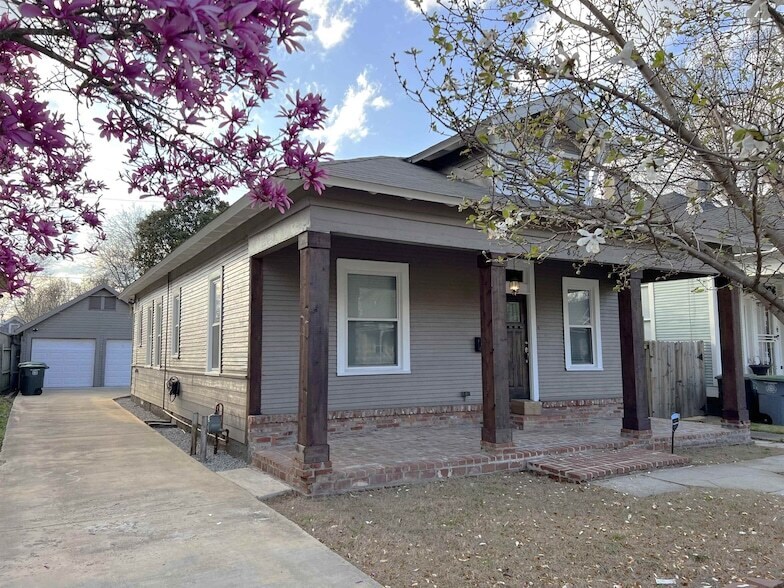 897 S Cox St in Memphis, TN - Building Photo